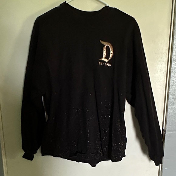 Disney Tops - Disneyland spirit jersey black and gold speckles